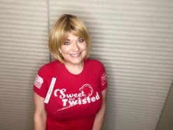 Flirty Fringe Bob Wig By Hairdo -Envy Sales HAIRDOFlirtyFringeBobSS252