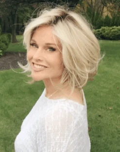 Upstage Wig By Raquel Welch -Envy Sales IMG 7803