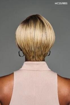 Jayla Wig By Kim Kimble | Heat-Friendly Synthetic -Envy Sales KK Jayla Model1 Side2