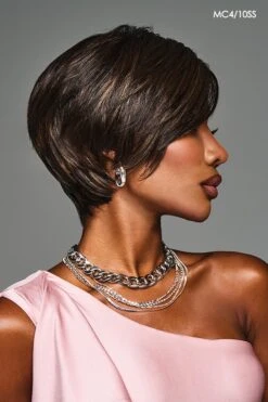 Jayla Wig By Kim Kimble | Heat-Friendly Synthetic -Envy Sales KK Jayla Model3 Side1