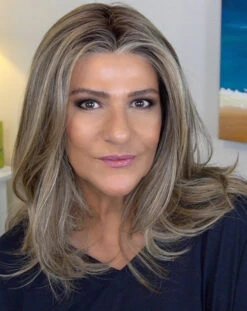 Nice Move Wig By Raquel Welch -Envy Sales RWNiceMove1 SSCappuccino