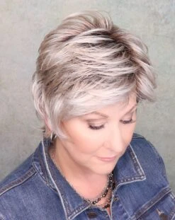 Renee Wig By Henry Margu | Mono Top 22 Renee Wig By Henry Margu | Mono Top -Envy Sales ReneeHenryMargu60 101GRtop